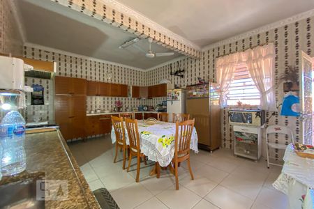 Apartamento para alugar com 237m², 3 quartos e sem vaga Apartamento para alugar com 237m², 3 quartos e sem vagaCozinha
