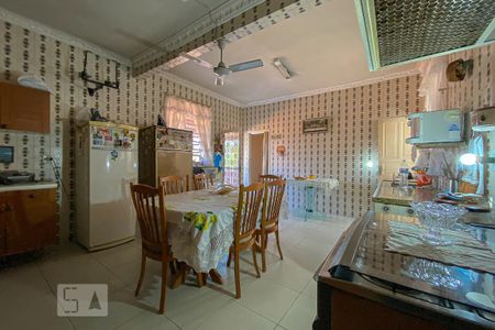 Apartamento para alugar com 237m², 3 quartos e sem vaga Apartamento para alugar com 237m², 3 quartos e sem vagaCozinha