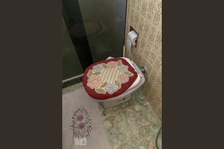 Apartamento para alugar com 237m², 3 quartos e sem vaga Apartamento para alugar com 237m², 3 quartos e sem vagaBanheiro da Suíte