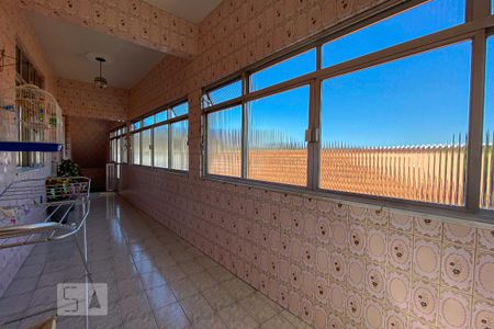 Apartamento para alugar com 237m², 3 quartos e sem vaga