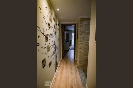 Casa à venda com 110m², 2 quartos e 2 vagascorredor acesso quartos