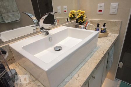 Casa à venda com 110m², 2 quartos e 2 vagassuite quarto 2