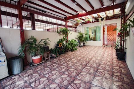 Casa à venda com 110m², 2 quartos e 2 vagasgaragem