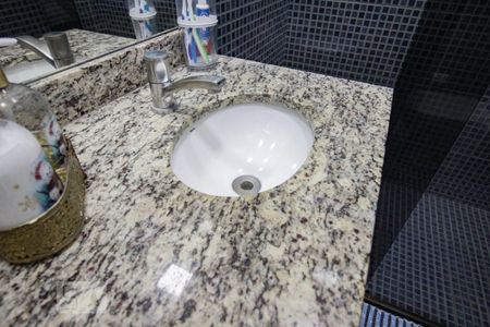 Casa à venda com 110m², 2 quartos e 2 vagassuite quarto 1