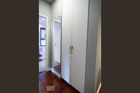 Roupeiro de apartamento para alugar com 1 quarto, 60m² em Cidade Monções, São Paulo