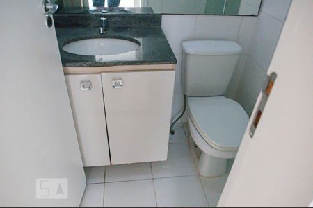 Apartamento para alugar com 70m², 2 quartos e 1 vaga Apartamento para alugar com 70m², 2 quartos e 1 vagaBanheiro