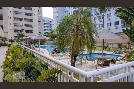 Apartamento para alugar com 70m², 2 quartos e 1 vaga Apartamento para alugar com 70m², 2 quartos e 1 vagaÁrea comum - Piscina