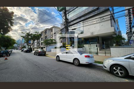 Apartamento para alugar com 60m², 1 quarto e 1 vaga Apartamento para alugar com 60m², 1 quarto e 1 vagaVista da Rua