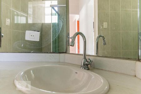 Apartamento à venda com 55m², 1 quarto e sem vagaBanheiro - Pia