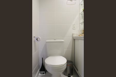 Banheiro de apartamento à venda com 2 quartos, 60m² em Igara, Canoas