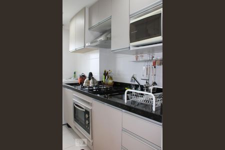 Apartamento à venda com 60m², 2 quartos e 1 vagaCozinha - Armários