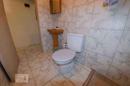 Banheiro de kitnet/studio para alugar com 1 quarto, 40m² em Saco dos Limões, Florianópolis