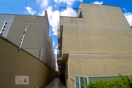 Casa de condomínio à venda com 118m², 4 quartos e 2 vagasEntrada