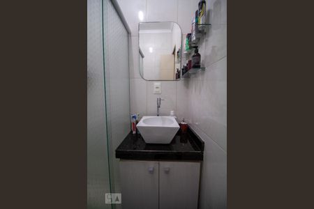 Casa de condomínio à venda com 118m², 4 quartos e 2 vagasBanheiro Social