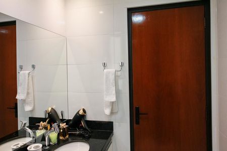 Apartamento para alugar com 100m², 3 quartos e 2 vagasBanheiro da Suíte