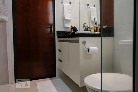 Apartamento para alugar com 100m², 3 quartos e 2 vagasBanheiro 