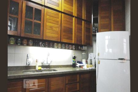 Cozinha de casa à venda com 3 quartos, 350m² em Aclimação, São Paulo