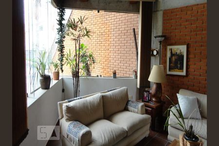 Sala de casa à venda com 3 quartos, 350m² em Aclimação, São Paulo