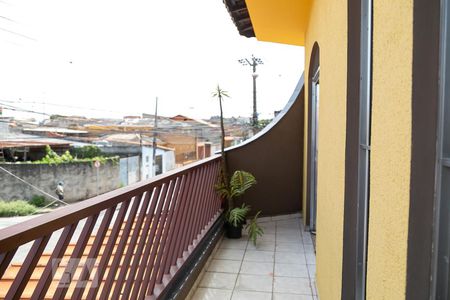 Varanda da sala de casa à venda com 3 quartos, 380m² em Vila Barros, Guarulhos