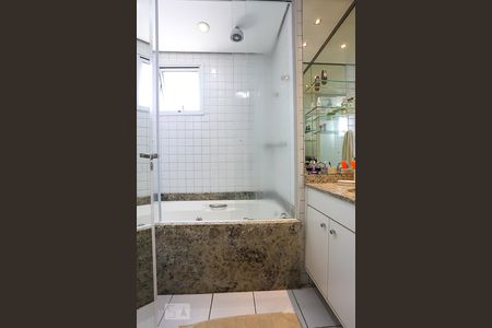 Apartamento à venda com 150m², 3 quartos e 2 vagasBanheiro da Suíte 2