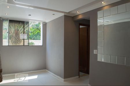 Apartamento para alugar com 70m², 2 quartos e 2 vagasSala