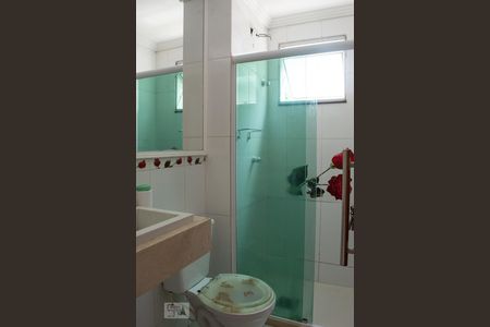 Apartamento para alugar com 70m², 2 quartos e 2 vagasBanheiro