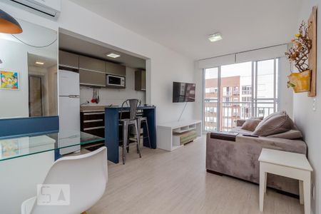 Apartamento à venda com 2 quartos, 58m² em Vila Nova, Porto Alegre