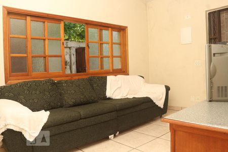 Sala de casa para alugar com 3 quartos, 125m² em Vila Valença, São Vicente