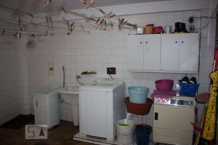 Casa à venda com 250m², 4 quartos e 3 vagasLavanderia