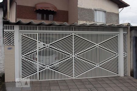 Casa à venda com 250m², 4 quartos e 3 vagasFachada