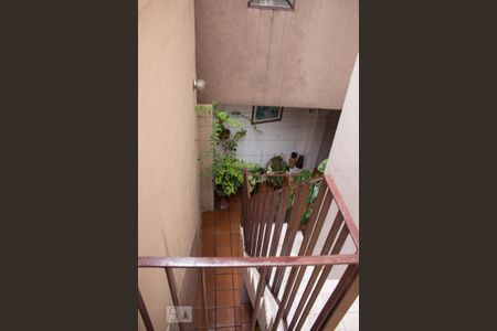 Casa à venda com 250m², 4 quartos e 3 vagasEscadas