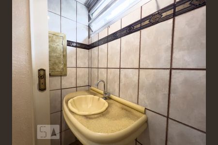 Lavabo de casa à venda com 5 quartos, 300m² em Planalto Paulista, São Paulo