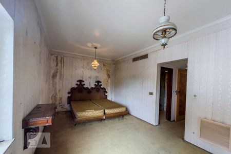 Casa à venda com 300m², 5 quartos e 5 vagasSuíte 1