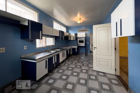 Casa à venda com 300m², 5 quartos e 5 vagasCozinha