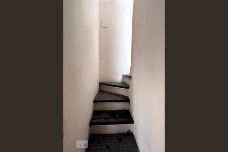 Casa à venda com 300m², 5 quartos e 5 vagasEscada