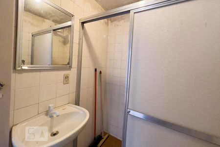 Casa à venda com 300m², 5 quartos e 5 vagasBanheiro de Serviço