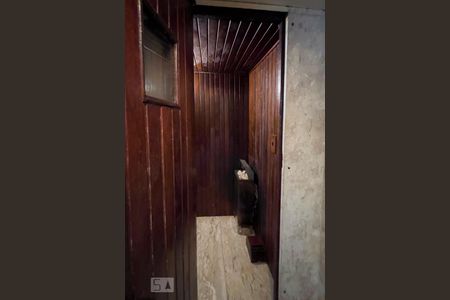 Casa à venda com 300m², 5 quartos e 5 vagasSauna no Banheiro da Suíte 1