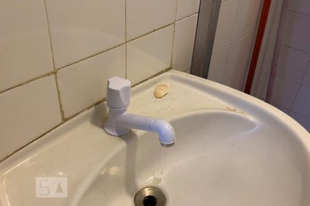 Casa à venda com 300m², 5 quartos e 5 vagasBanheiro de Serviço