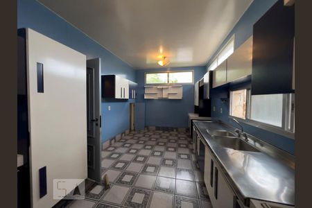 Casa à venda com 300m², 5 quartos e 5 vagasCozinha