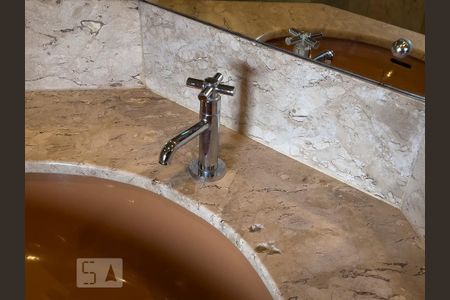 Casa à venda com 300m², 5 quartos e 5 vagasBanheiro da Suíte 3