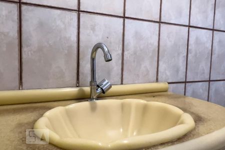 Lavabo de casa à venda com 5 quartos, 300m² em Planalto Paulista, São Paulo