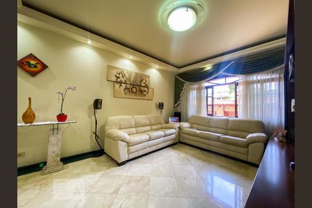 Sala de casa para alugar com 3 quartos, 150m² em Adalgisa, Osasco