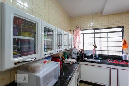 Casa à venda com 400m², 2 quartos e 2 vagasCozinha