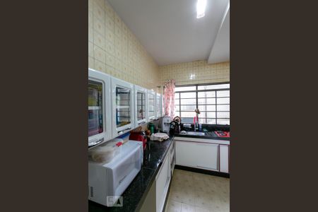 Casa à venda com 400m², 2 quartos e 2 vagasCozinha