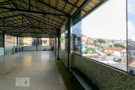 Casa à venda com 400m², 2 quartos e 2 vagasTerraço