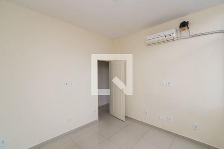 Quarto 2 de apartamento à venda com 3 quartos, 70m² em Bonsucesso, Rio de Janeiro