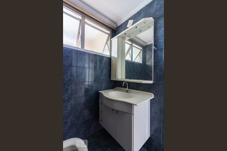 Apartamento para alugar com 70m², 3 quartos e 1 vaga Apartamento para alugar com 70m², 3 quartos e 1 vagaBanheiro