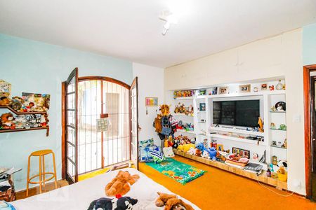 Casa à venda com 350m², 3 quartos e 5 vagasSuíte