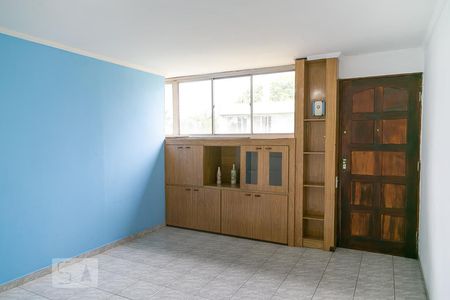 Sala de apartamento para alugar com 3 quartos, 80m² em Parque Cecap, Guarulhos