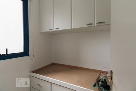 Apartamento para alugar com 180m², 3 quartos e 4 vagasQuarto de serviço 